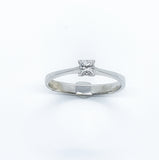 18Ct white gold princess cut solitaire ring 0.30ct.